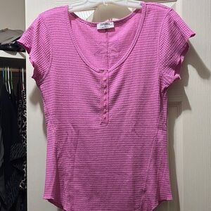 Anna Fuchsia Buttoned Short Sleeve Top
